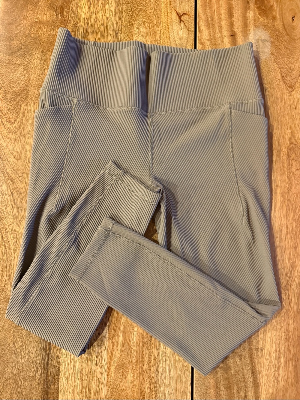 Athleta Salutation Stash Ribbed 7/8 Leggings in Taupe